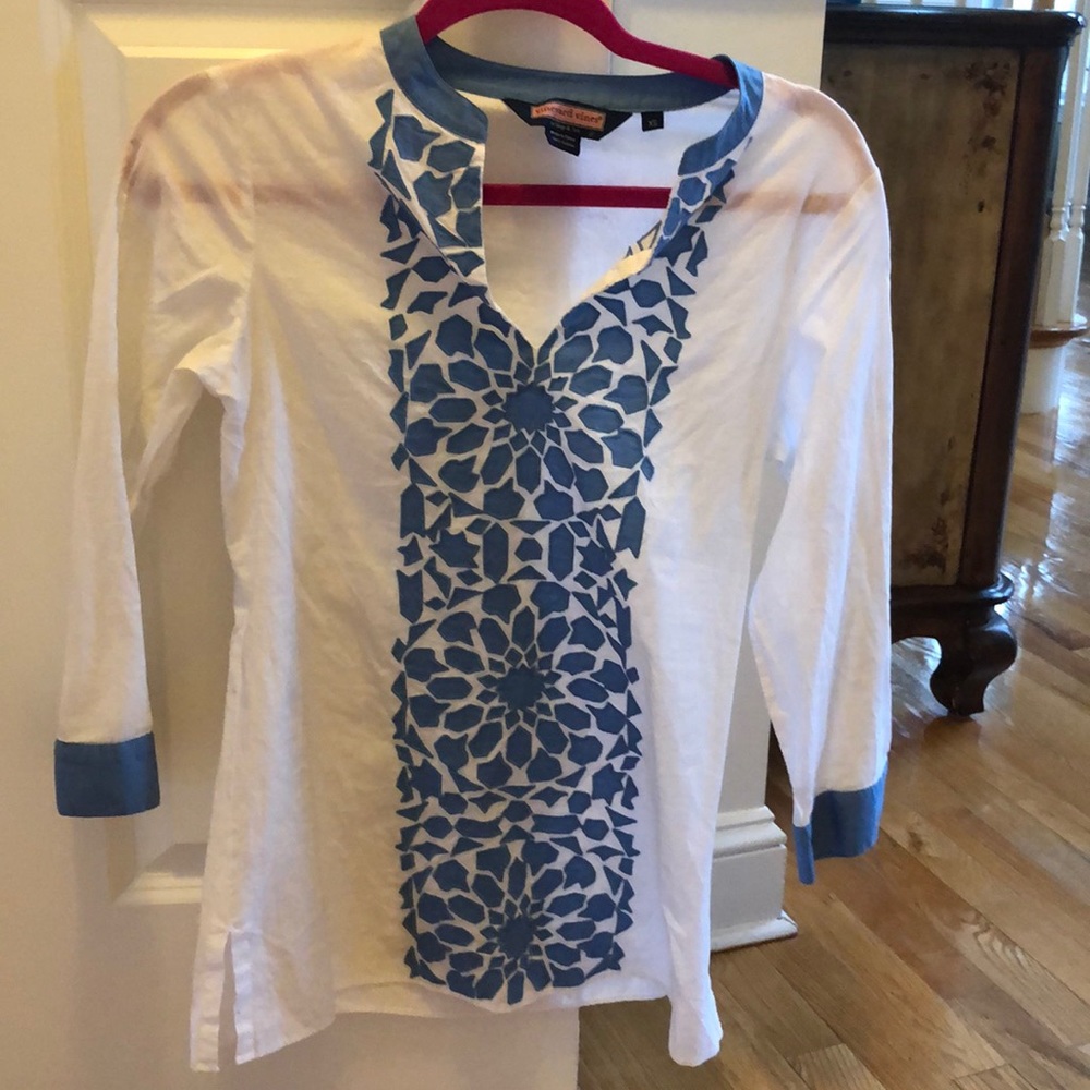 Vineyard Vines blue and white tunic